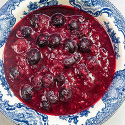 Quick Berry Compote Recipe (5 Ingredients. 2 Ways.)