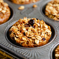 Breakfast Carrot-cake Oatmeal Cakes