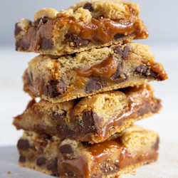 Caramel Cookie Bars