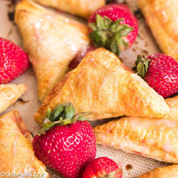 Easy Strawberry Turnovers