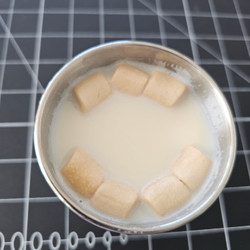 Hot maple caffeine-free latte